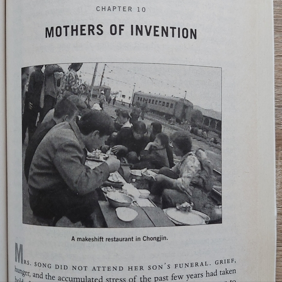 Nothing to Envy: Ordinary Lives in North Korea - Picture 8 of 13